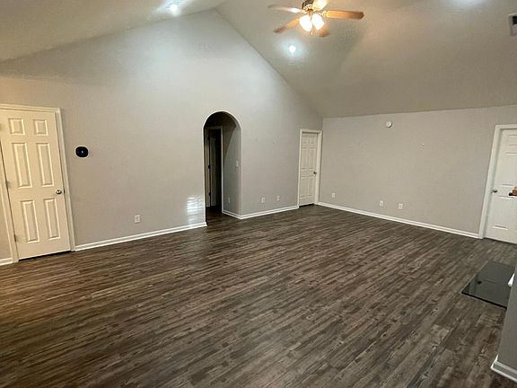Living Room (new vinyl planking floors)