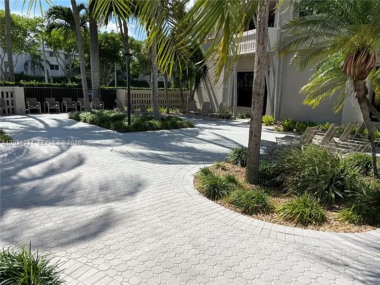 90 Edgewater Dr #1222 — Photo 30