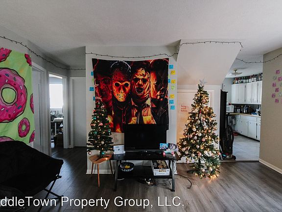5th image of 916 W Marsh St