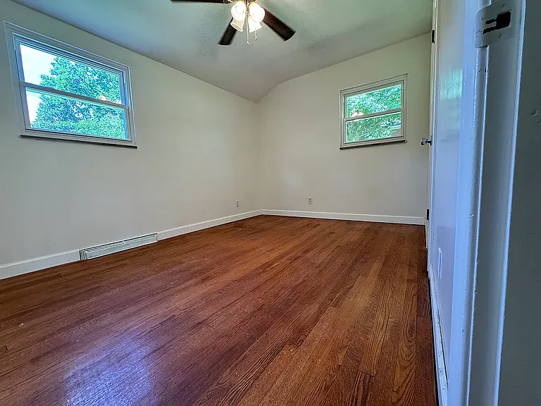 15 Hedgewood Ln — Photo 16