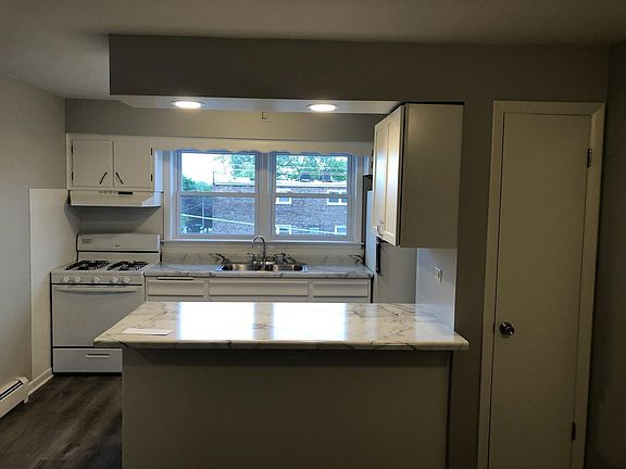 3rd image of 10901 S Keating Ave APT 3A