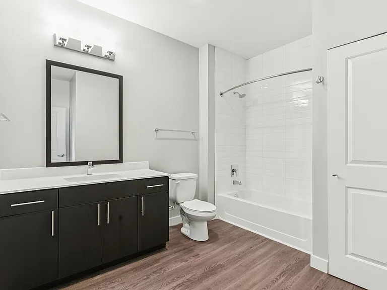Woodview Apartments — Photo 27