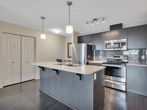 4th image of 348 Windermere Rd NW #447