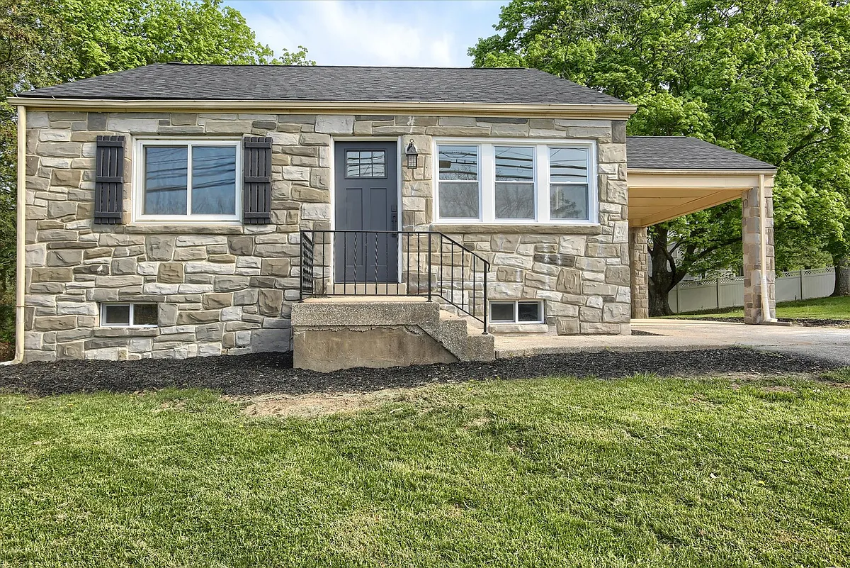 Building Photo - 2400 Linglestown Rd