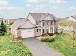 15 Rollins Xing, Pittsford, NY 14534