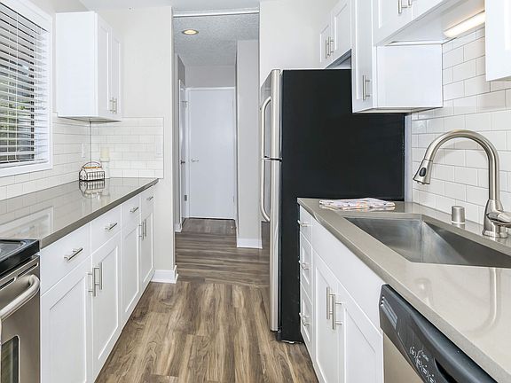 3rd image of 10600 NE 29th St #24