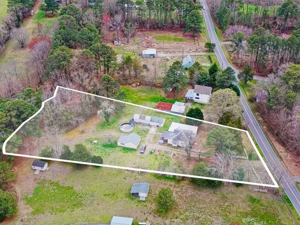 1881 Fairport Rd, Reedville, VA 22539