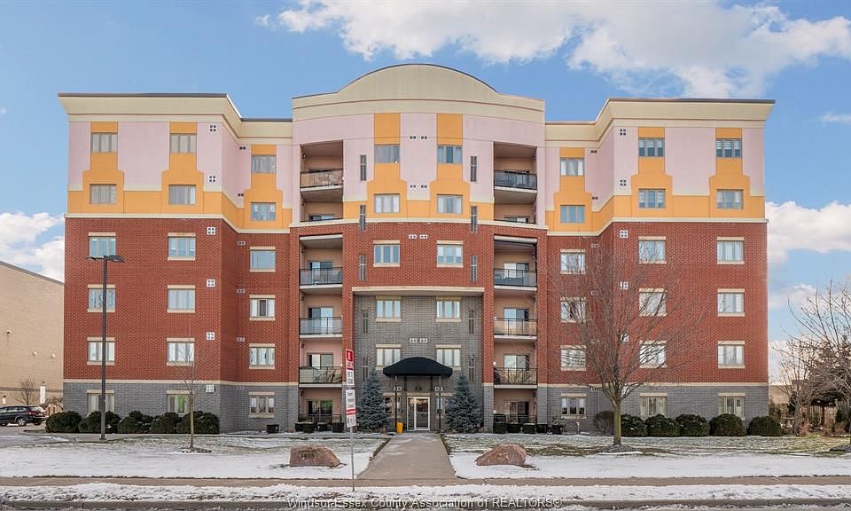 1st image of 1855 Normandy St #605