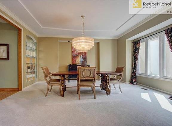 Large formal dining room with built ins