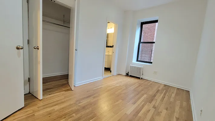 Rented by New York Dwellings LLC | media 12