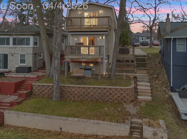 9473 Huron, Pinckney, MI 48169