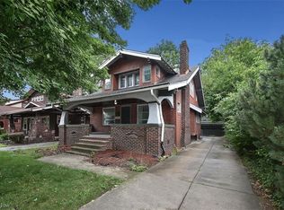 13061 Cedar Rd, Cleveland Heights, OH 44118