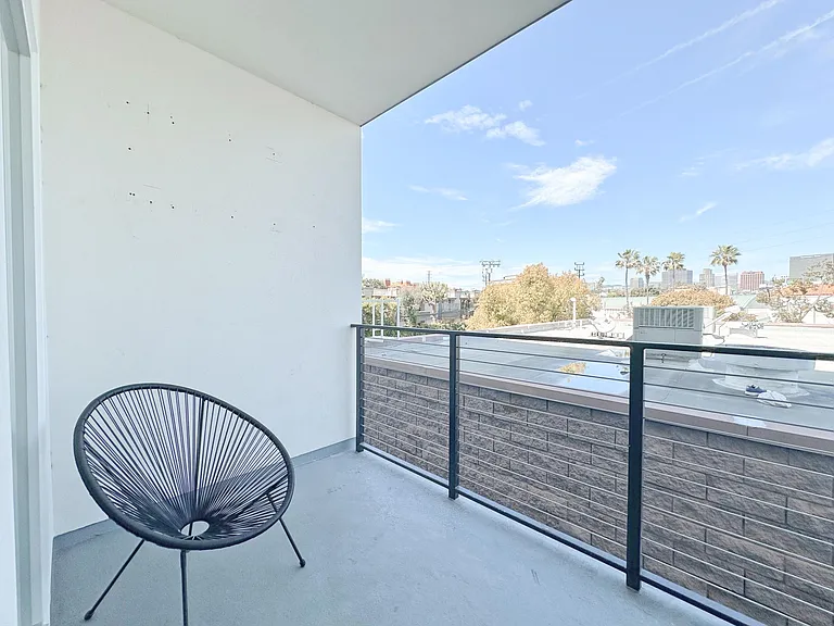 1855 Westwood Blvd — Photo 51