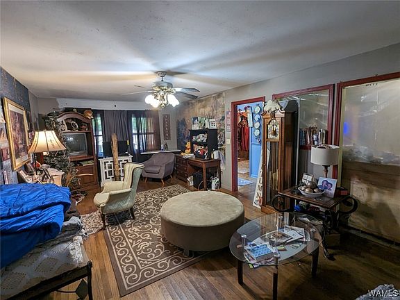 2nd image of 3602 32nd St