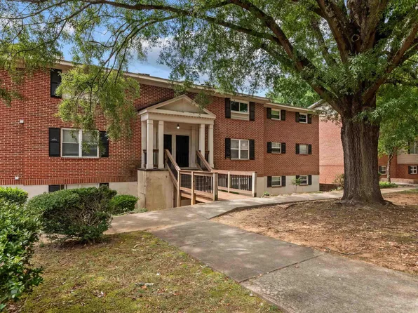 601 Riverhill Cir APT E3, Columbia, SC 29210