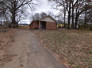 38 W Rollins Rd, Memphis, TN 38109