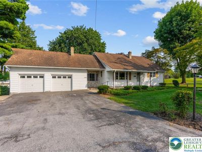 2742 Farmersville Rd, Bethlehem, PA, 18020