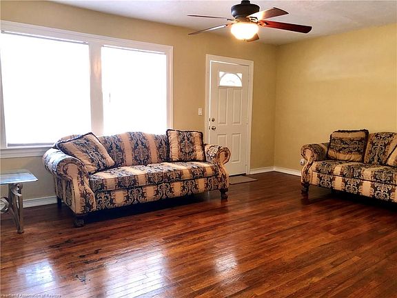 5th image of 1331 Lakeview Dr