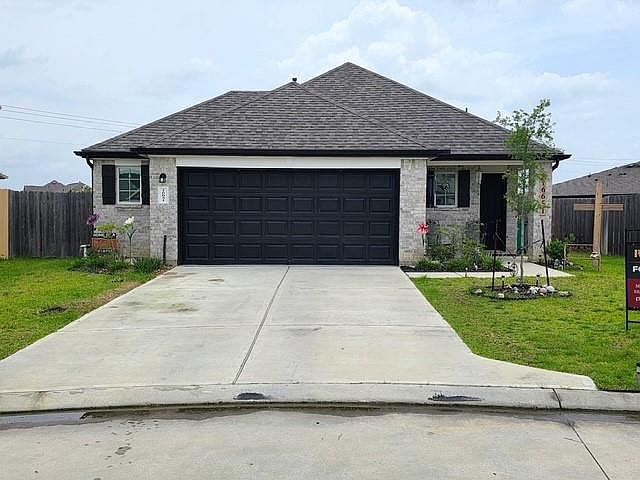 1st image of 16651 Olivewood Ln