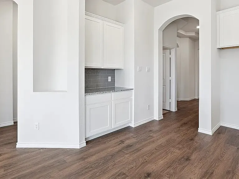 8428 Radiant St — Photo 11