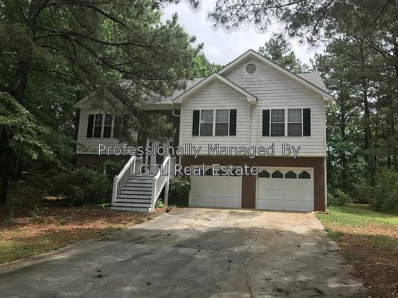 2nd image of 4620 Pembrooke Ct SE