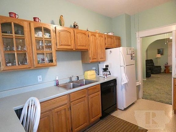 3rd image of 701 N 12th St