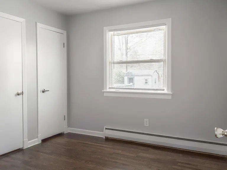 409 Seabury Ave — Photo 12
