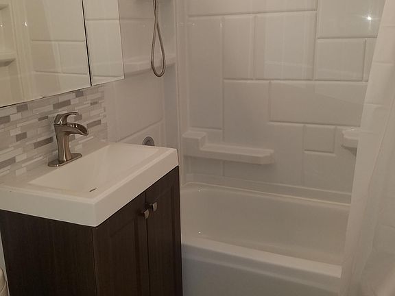 5th image of 1221 Kennicott Ave