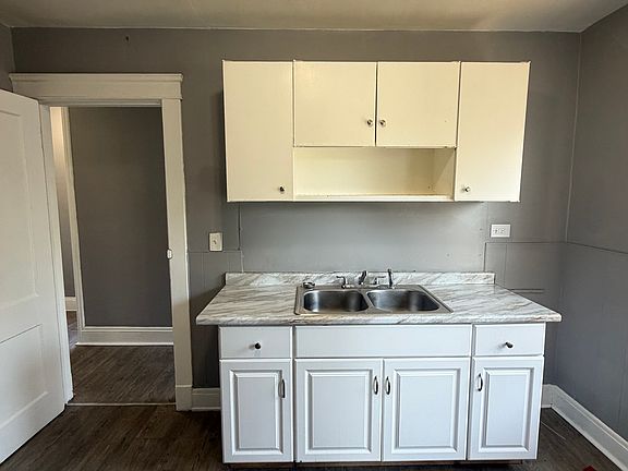 2nd image of 665 E 160th St Unit 2