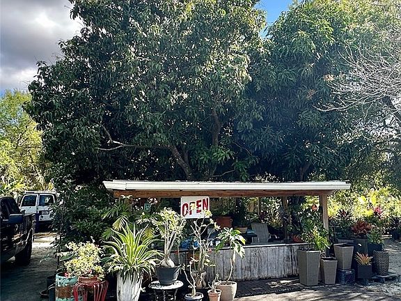 2nd image of 9320 Buckingham Rd