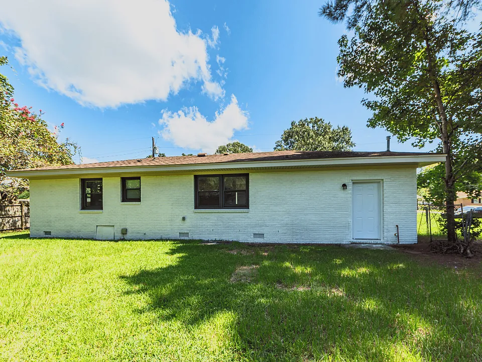 115 Kathryn Dr
