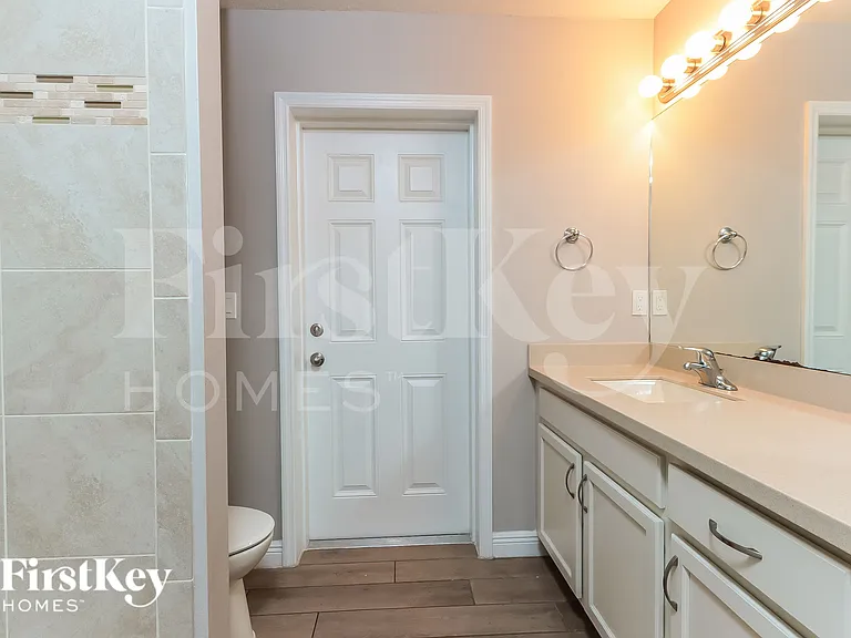 526 SW Dahled Ave — Photo 12