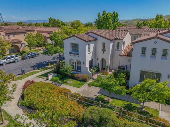 1000 Cedarwood Loop
