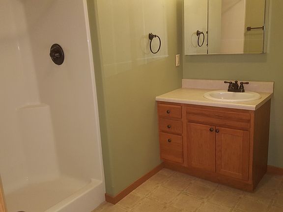 2nd image of 1130 Meadow View Ct Unit 3
