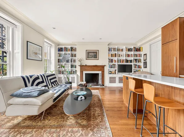 108 E 37th St APT 4A, New York, NY 10016