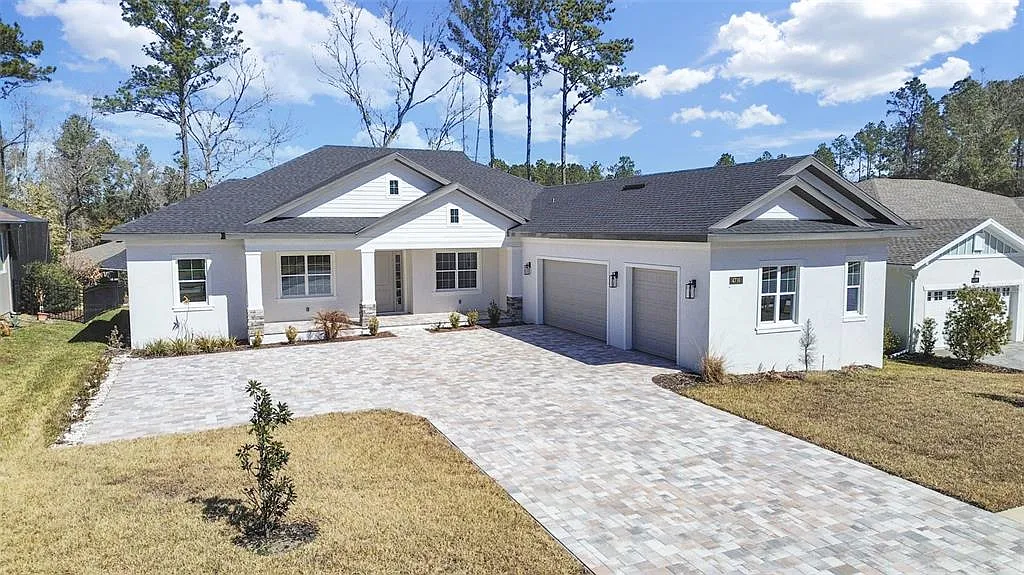 3 bed, 3.0 bath, 2589 sqft, $4,000 — Photo 1