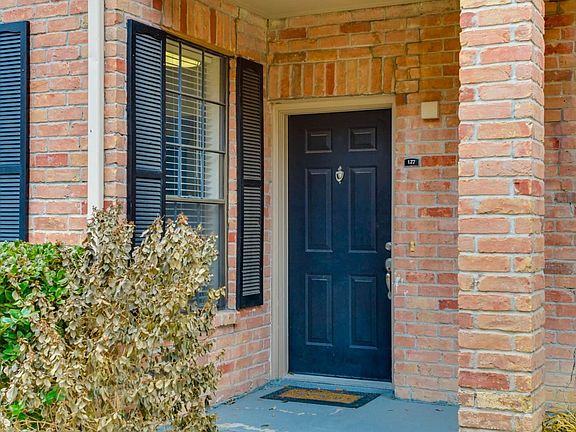 3rd image of 2255 Braeswood Park Dr APT 127