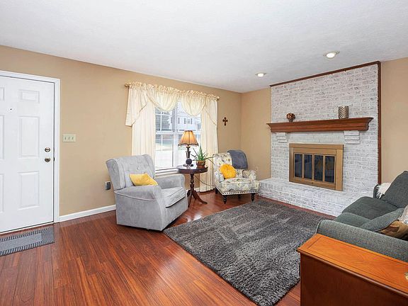 4th image of 8480 Pheasant Dr