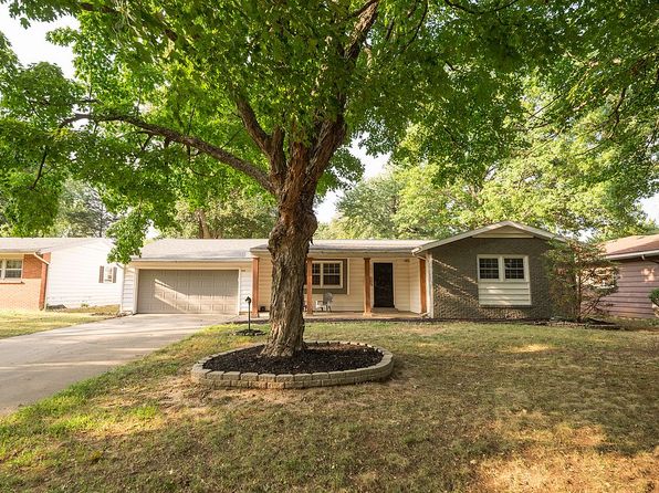 2011 E Rosebrier St