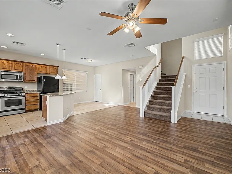 10560 Laurelwood Lake Ave — Photo 2