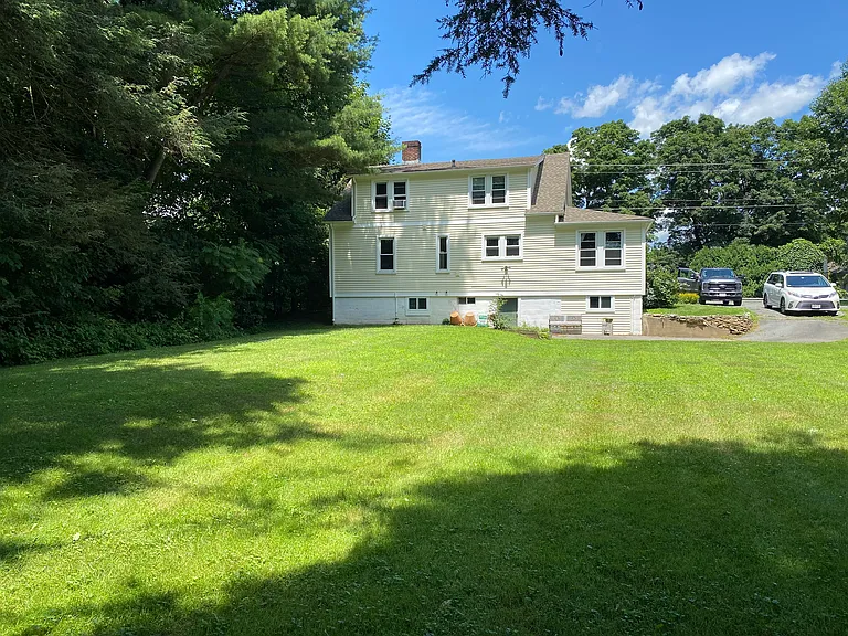 23 Bridge St — Photo 2