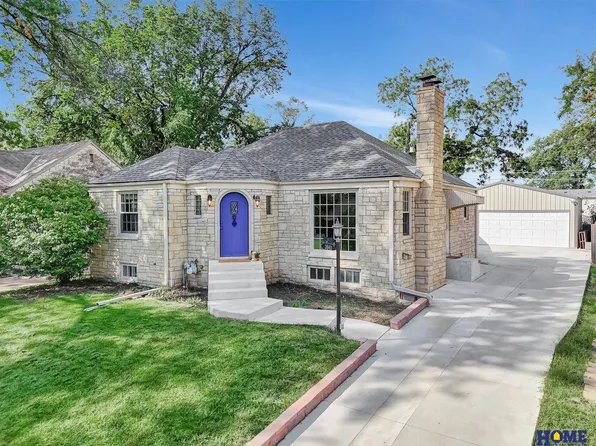 3041 S 41st St, Lincoln, NE 68506