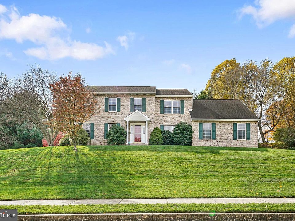 1st image of 68 Hidden Valley Dr
