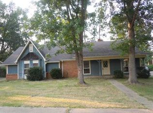 1609 Twin Oaks Dr, Clinton, MS 39056