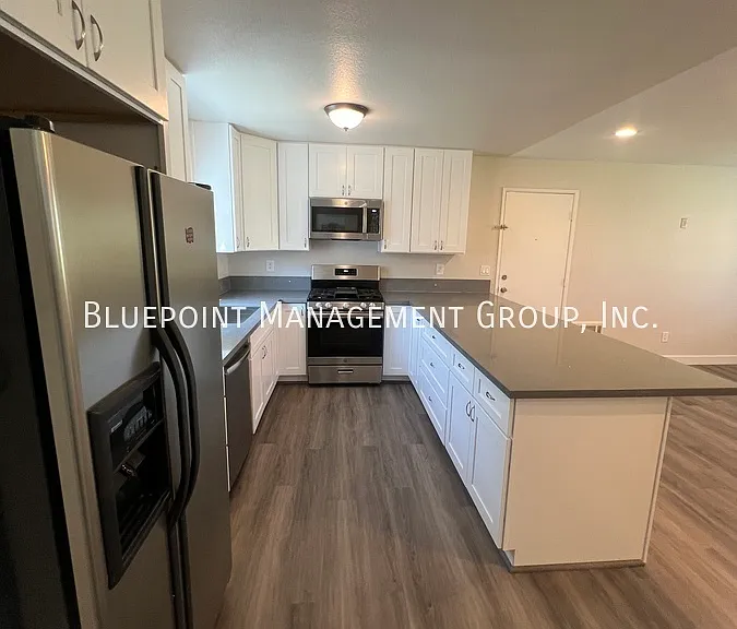 7621 Davidson Ave — Photo 1