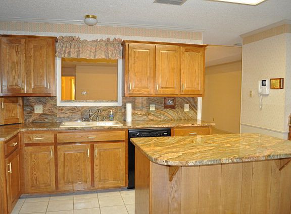 5th image of 9707 Knoxville Ave