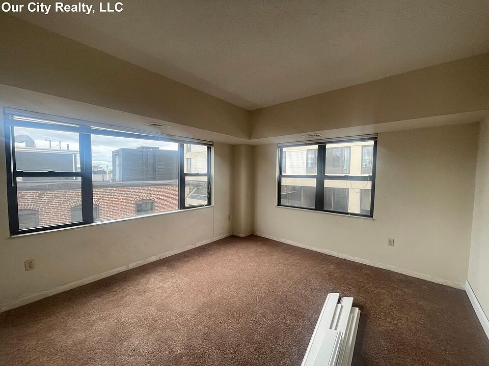 2nd image of 85 Hancock St #14