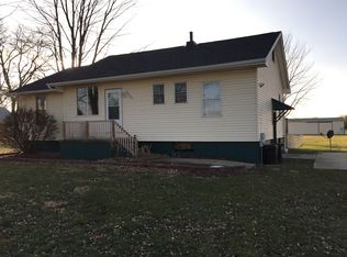 2439 Peerless Mine Rd, Springfield, IL 62702