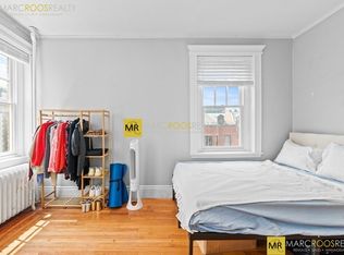 256 Newbury St #14, Boston, MA 02116