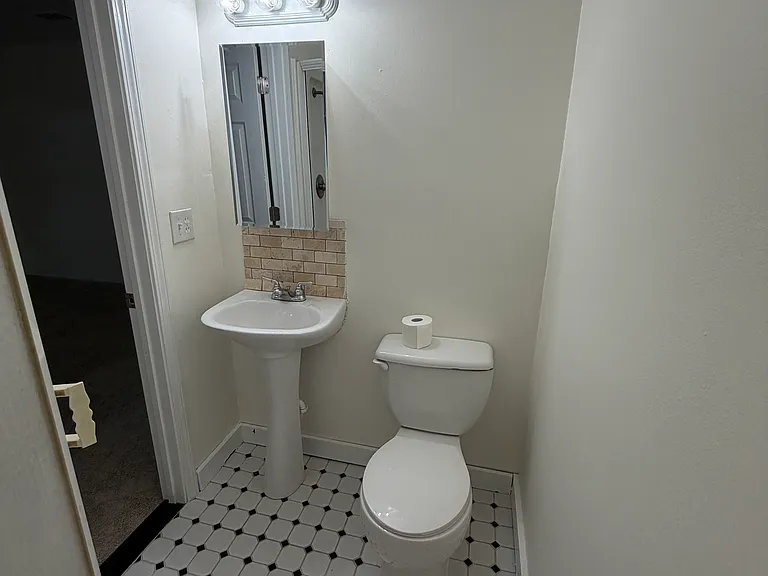 2nd bathroom
